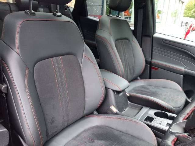 2025 Ford Kuga 2.5 243ps PHEV ST-Line X 5dr CVT Auto