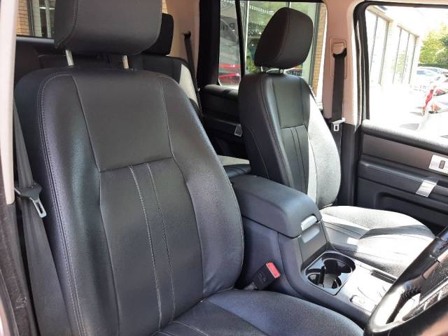 2015 Land Rover Discovery 3.0 SDV6 SE Tech 5dr Auto
